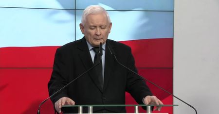 Prezes PiS: Rząd przystąpił do realizacji projektu ws. bezpłatnych leków dla seniorów i dzieci