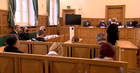 Marta leżała w kałuży krwi, jej dziecko zostało podrzucone do okna życia. Początek procesu Adriana R