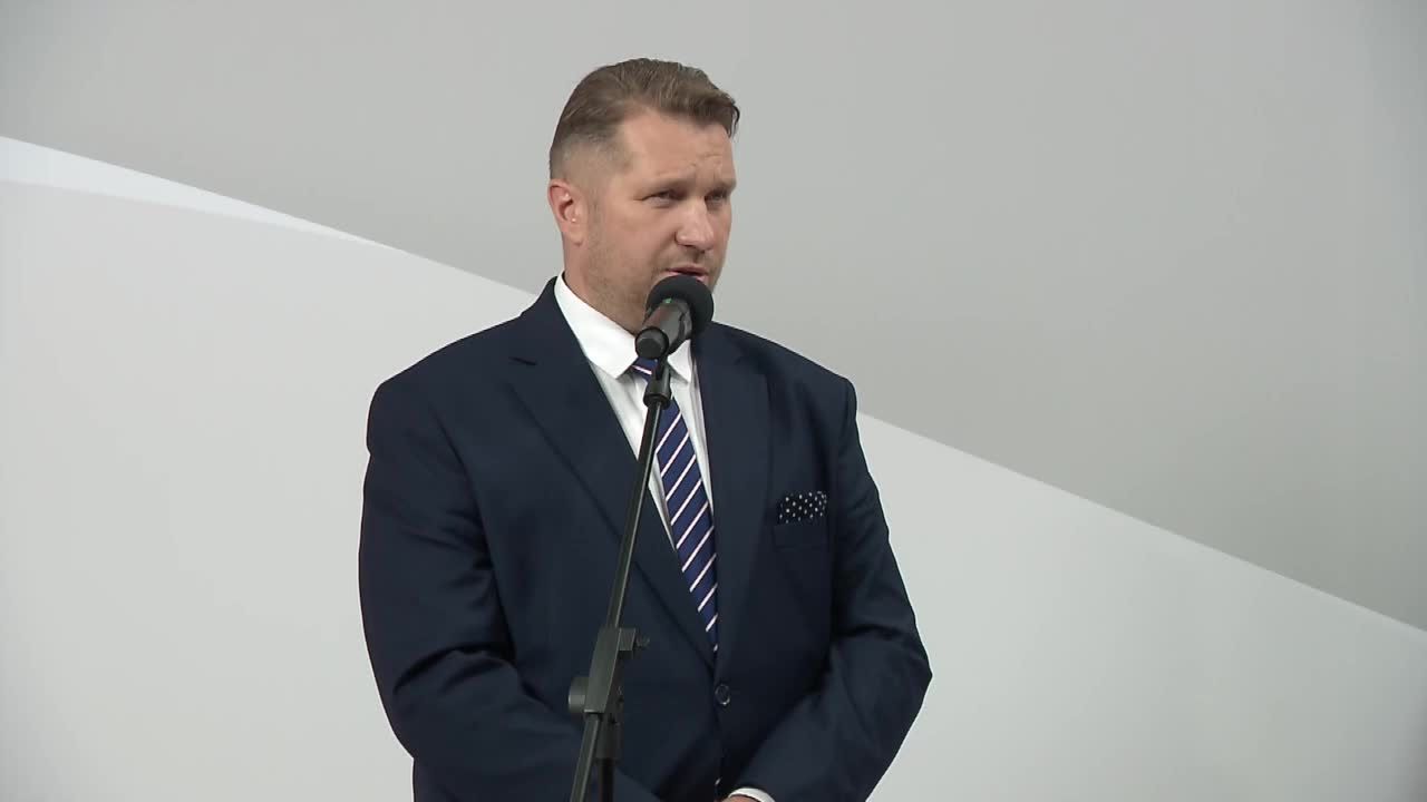 W szkołach brakuje 13 tys. nauczycieli, MEiN uspokaja: to tylko 2 procent ogólnej ich liczby.