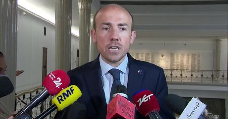 B. Budka: Zrobiłem test. Wyszedł negatywny, ale dostaję SMS o kwarantannie. Taki mają bałagan