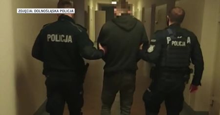 Policja w Zgorzelcu zatrzymała mężczyzn, którzy zdemolowali aptekę. Wcześniej jednego z nich wyproszono z niej za brak maseczki