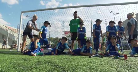 Amfutbolowy Junior Camp wraca do Polski. Na boiskach warszawskiej Legii biorą w nim udział dzieci z całego świata