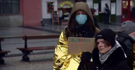 Młodzi aktywiści zorganizowali w Białymstoku demonstrację w geście solidarności z uchodźcami