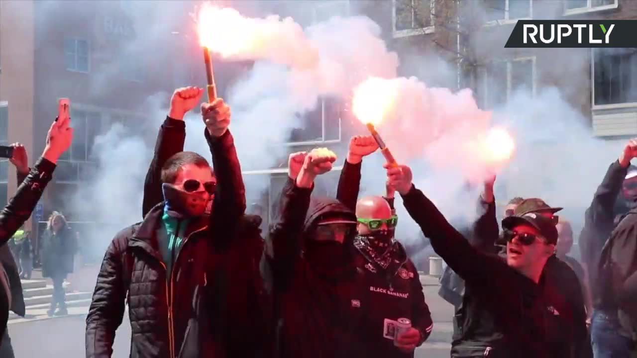 Protest przeciwko restrykcjom we wschodniej Holandii.