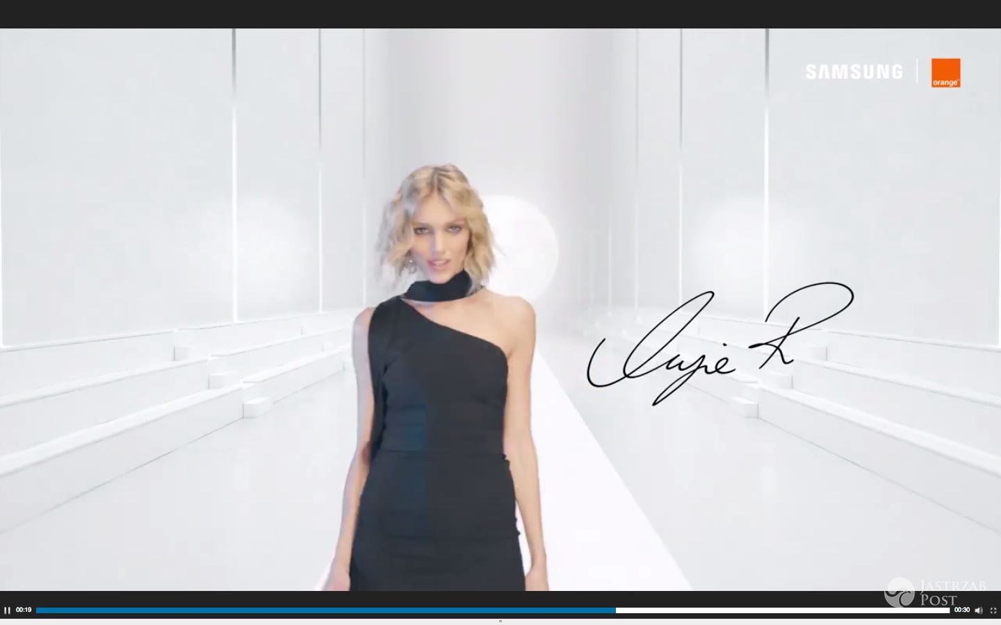 Anja Rubik w reklamie Orange