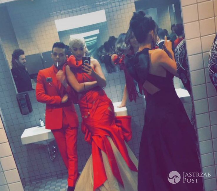 Rita Ora zrobiła selfie na MET Gala 2017