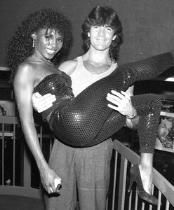 "X Factor": Simon Cowell sprzed lat! Retro zdjęcia z imprezy najsroższego jurora