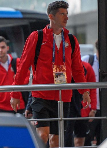 Smutny Robert Lewandowski po meczu Polska-Kolumbia na Mundialu 2018