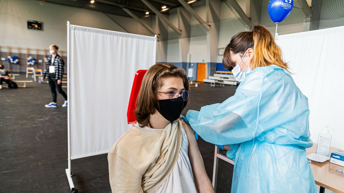 Zapalenie mięśnia sercowego po szczepionce na COVID-19. Nowe dane