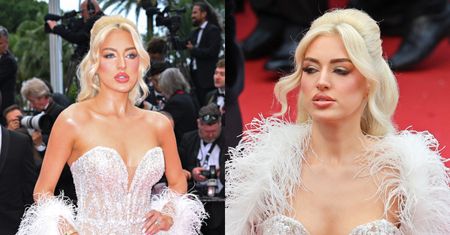 Caroline Derpienski wymachuje srebrną torebką Versace na czerwonym dywanie w Cannes (ZDJĘCIA)