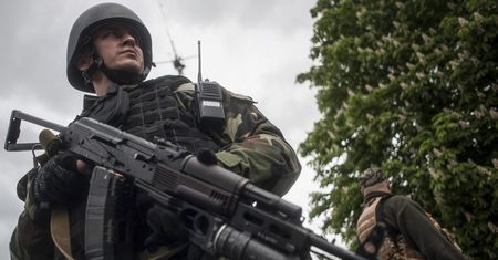 Walki na Ukrainie. Rosja wzywa do wycofania wojsk i grozi Tatarom
