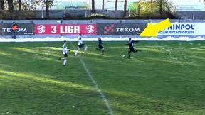 Niecodzienny gol w III lidze. Tego nikt się nie spodziewał [WIDEO]