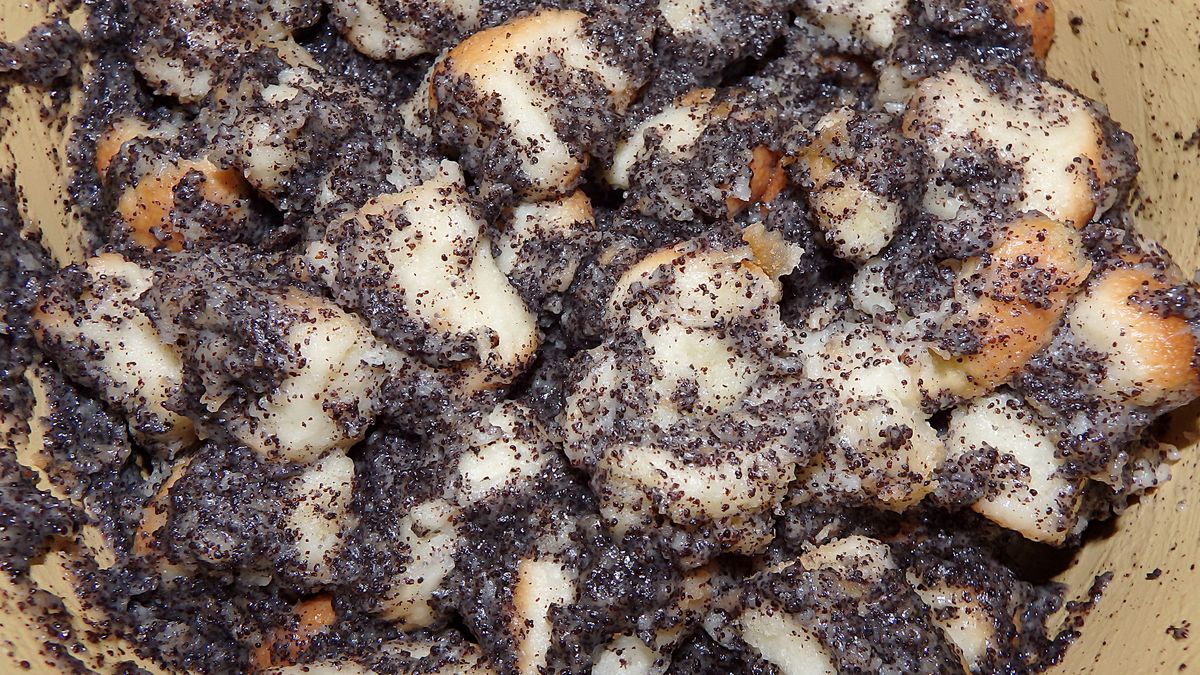 Mak to popularny składnik świątecznego makowca