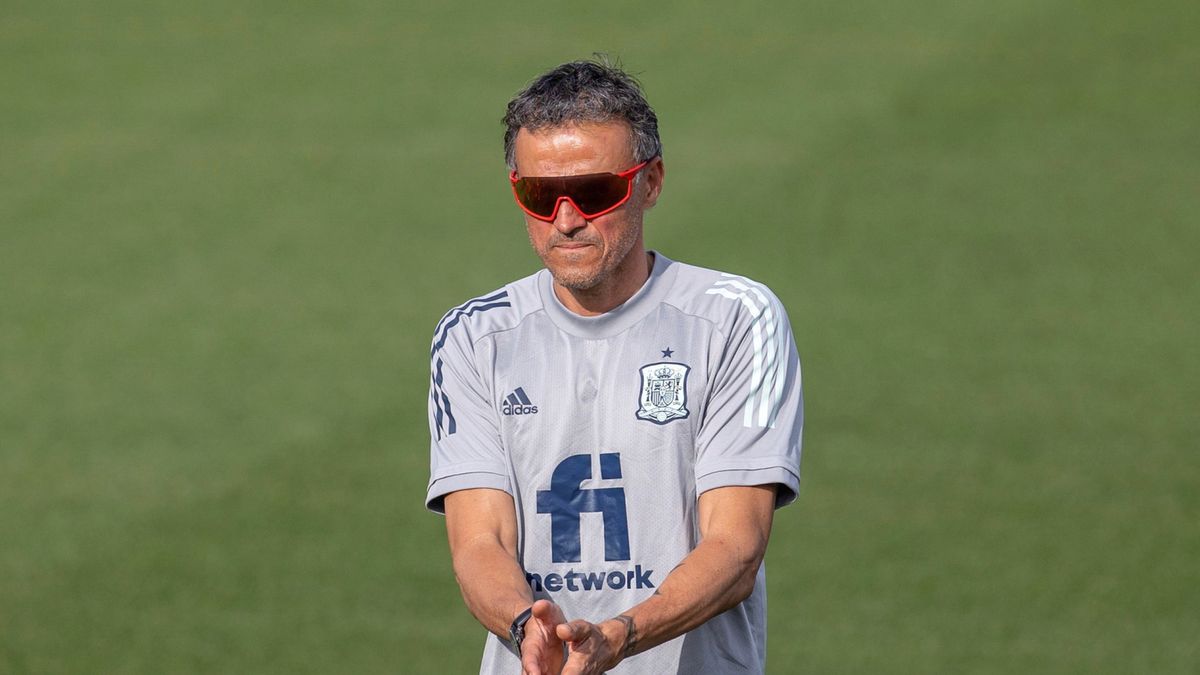 PAP/EPA / Rodrigo Jimenez / Na zdjęciu: Luis Enrique