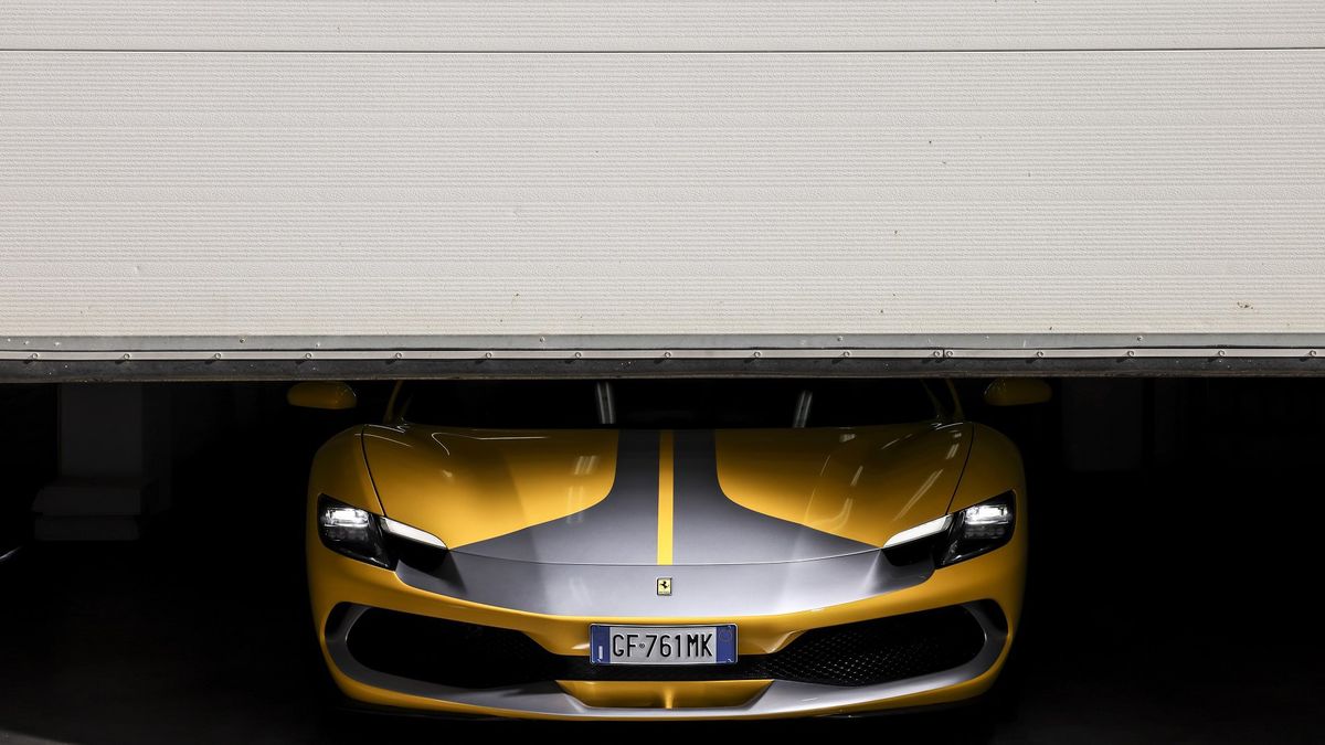 Ferrari, Lamborghini czy Maserati to marki, które mogą uciec spod topora Unii Europejskiej, spadającego na auta spalinowe