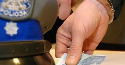 Wodzisław Śląski. Chciał uniknąć mandatu, "zaprosił" policjantów na obiad