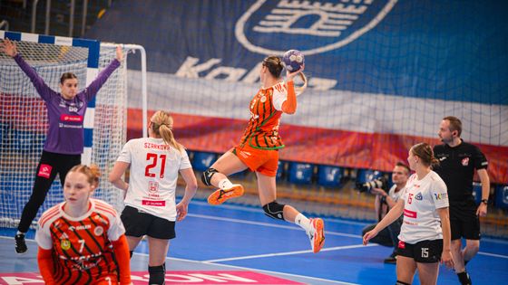 Ponad 70 bramek w Kaliszu. Mistrzynie Polski pewnie pokonały miejscowe