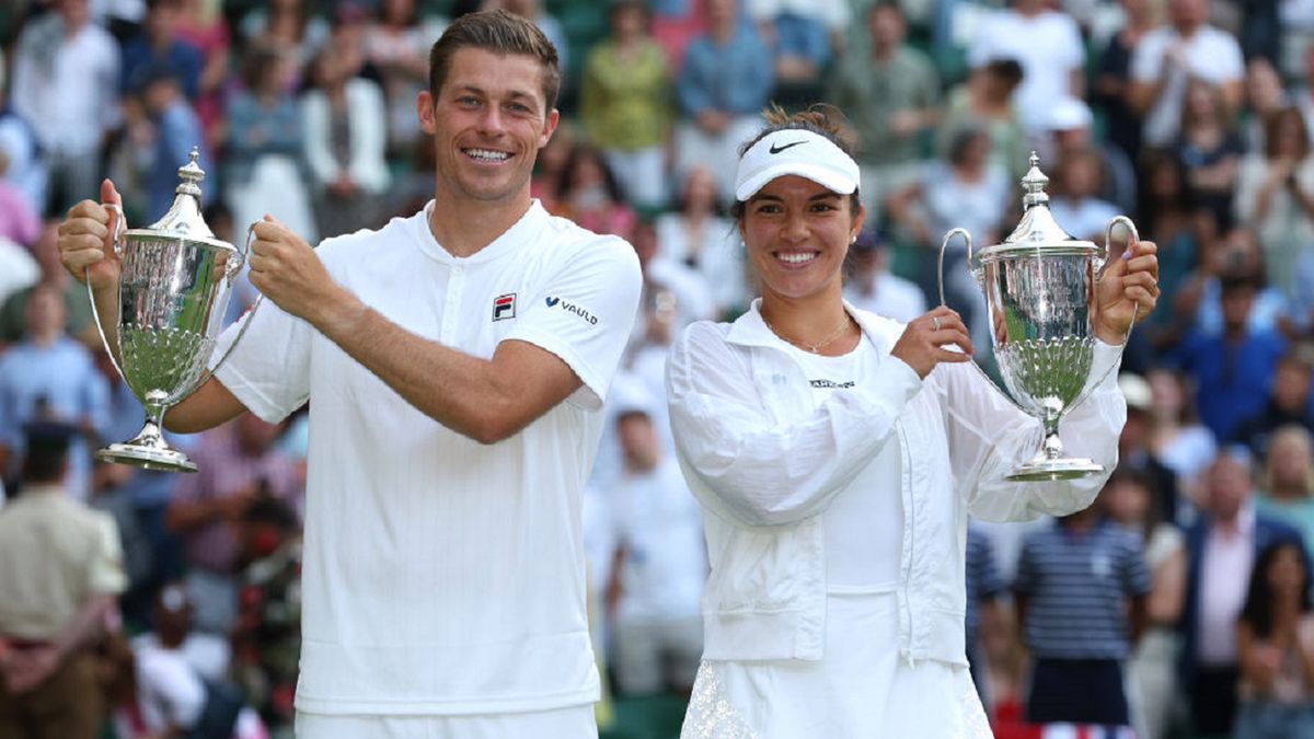 Neil Skopsky and Desira Krausek, winners of the 2022 Wimbledon Mixed Championships