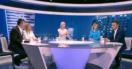 Ogórek nie mogła go uspokoić. "Może wypił coś przed programem?"