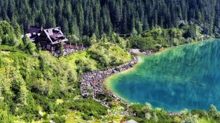 Brytyjczycy wybrali hity w Polsce. "Bajkowe miasteczko nad jeziorem"