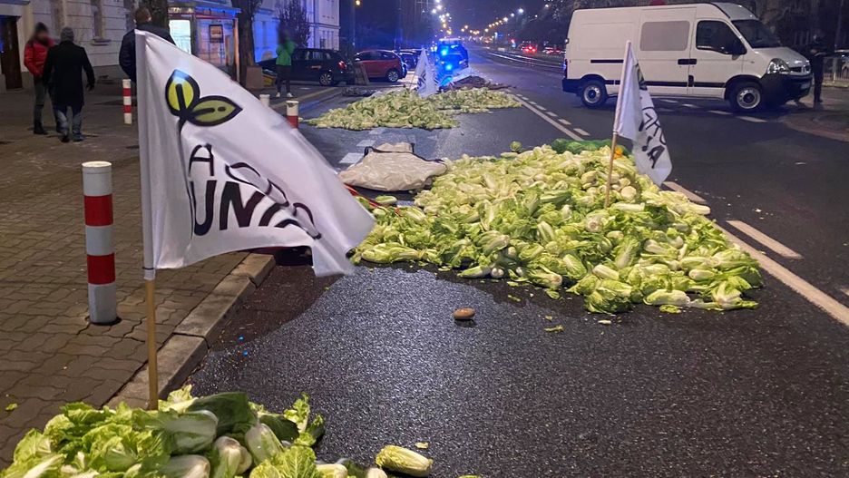 Protest rolników w Warszawie. W nocy byli przed domem Kaczyńskiego