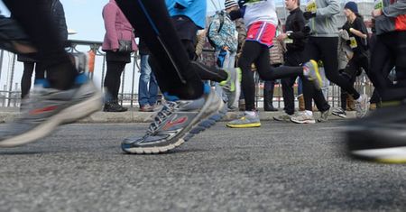 Protest pracowników PKN Orlen na mecie maratonu