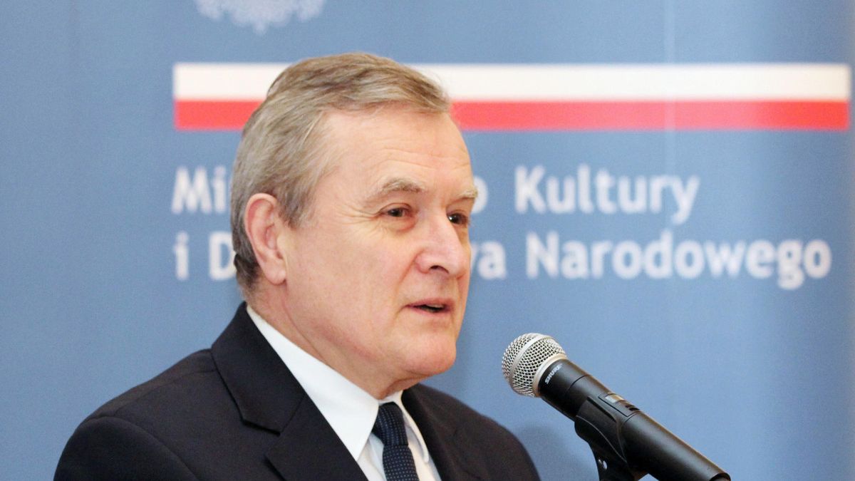 Ministerstwo chciało nagrodzić okrągłą suma, a ostatecznie trochę ją uszczupliło podatkiem