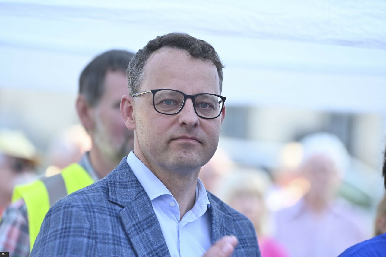 Luksusy Romanowskiego. Tutaj mieszka poszukiwany polityk PiS