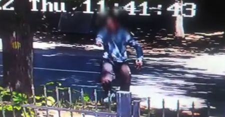 Agresor rzucił się na dwie kobiety. "Bez wyraźnej przyczyny"