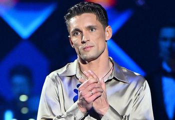 Nałóg niemal go zniszczył. To dlatego sięgnął po używki