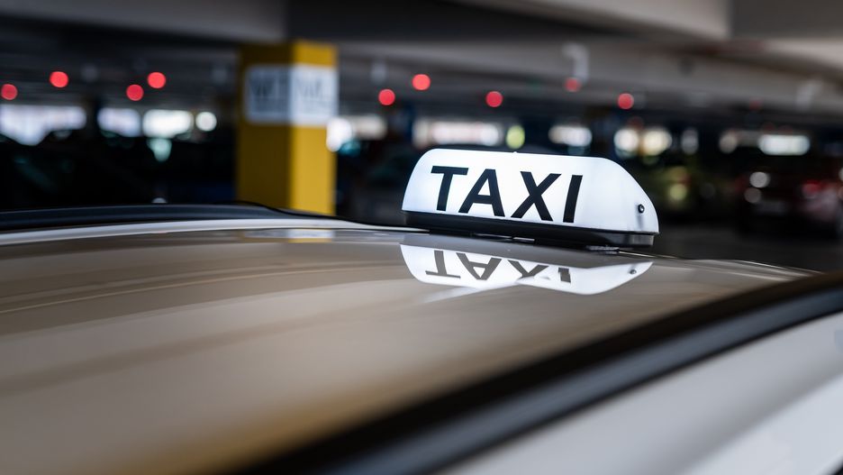Kobieta miała zostać zgwałcona przez kierowcę taksówki w Warszawie 