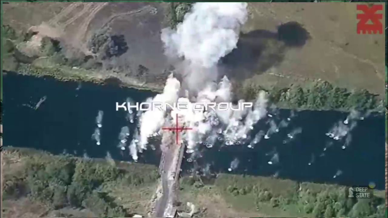 Aufnahme des Angriffs auf die Brücke in Karyż, Russland