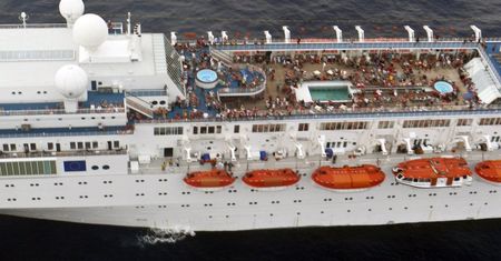 Uszkodzony wycieczkowiec Costa Allegra dotarł do Seszeli
