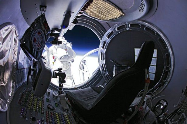 Niesamowite gadżety, z których korzystał Felix Baumgartner podczas swojego skoku [cz. 1] 1