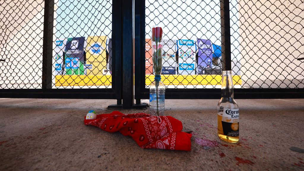 miejsce śmierci kibica po zamieszkach na trybunach stadionu w Meksyku