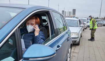 Rzeszów otworzy punkt szczepień drive-thru, czyli dla pacjentów przyjeżdżających samochodami. Jak dotąd taką metodą w Polsce  pobierano jedynie wymazy