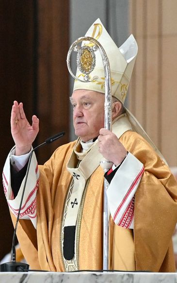 Kard. Kazimierz Nycz upadł w czasie mszy. Kuria podała diagnozę