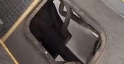 Dziura w podłodze autobusu. Policja reaguje na nagranie internauty
