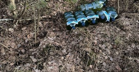 Wielkopolskie: 34-latek wyrzucił w lesie 60 litrów paliwa