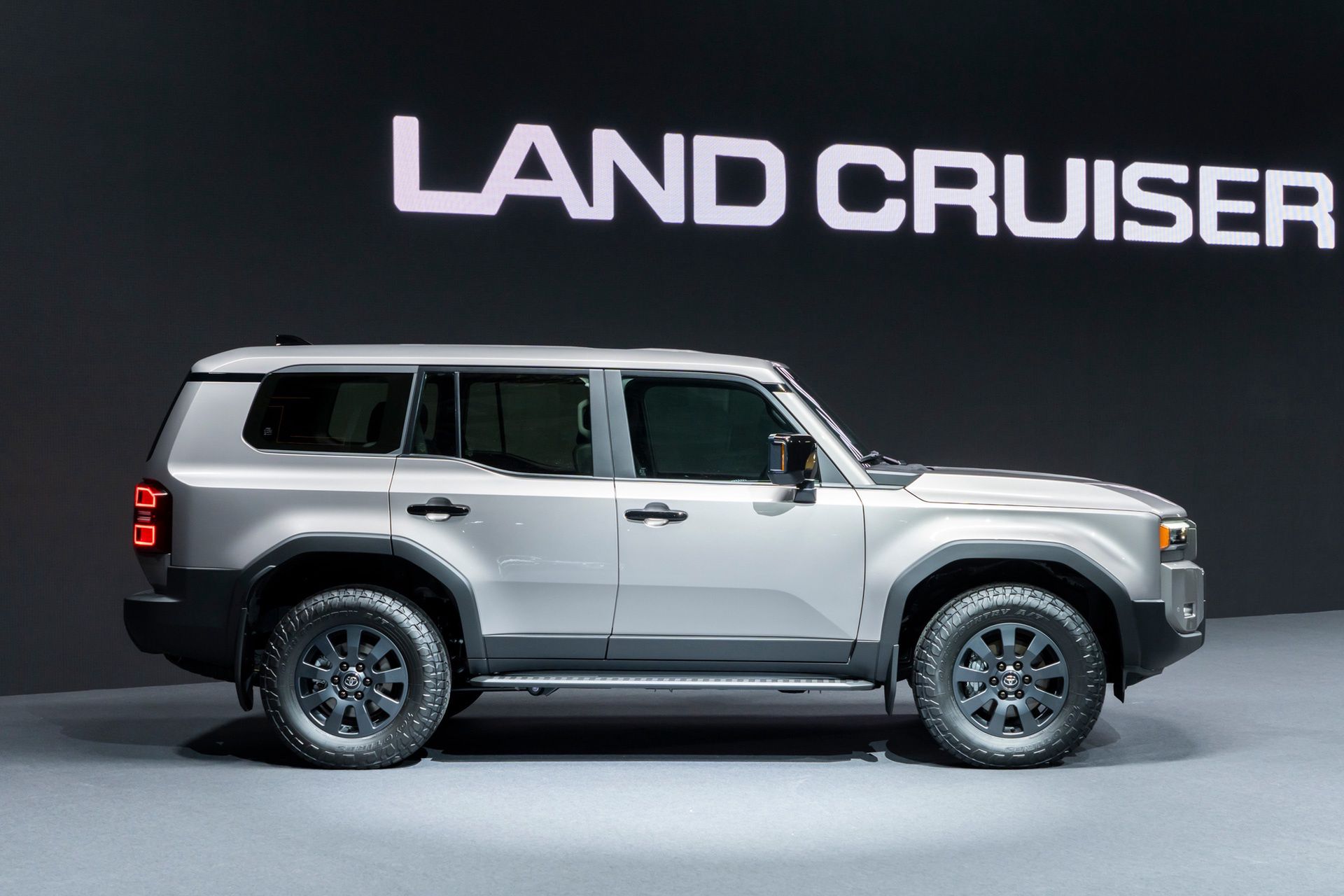 Toyota Land Cruiser 250