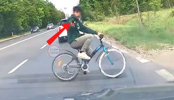 Rowerzysta nagrany. Poruszenie w sieci. Policja już ich ujęła