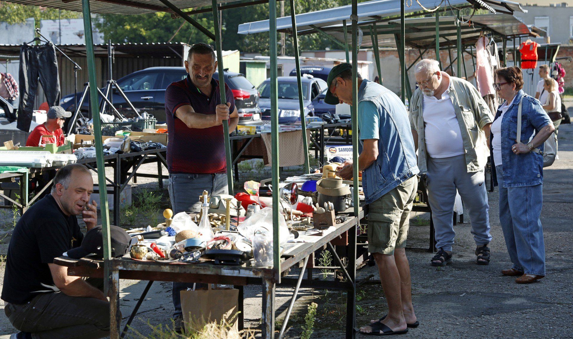 Sobotni pchli targ na targowisku miejskim w Grudziądzu