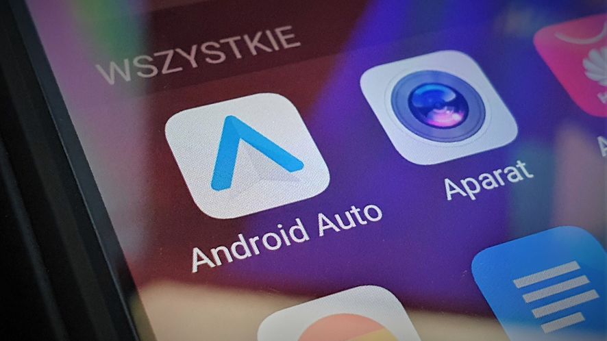 Android Auto i nietypowy błąd. System włącza się w