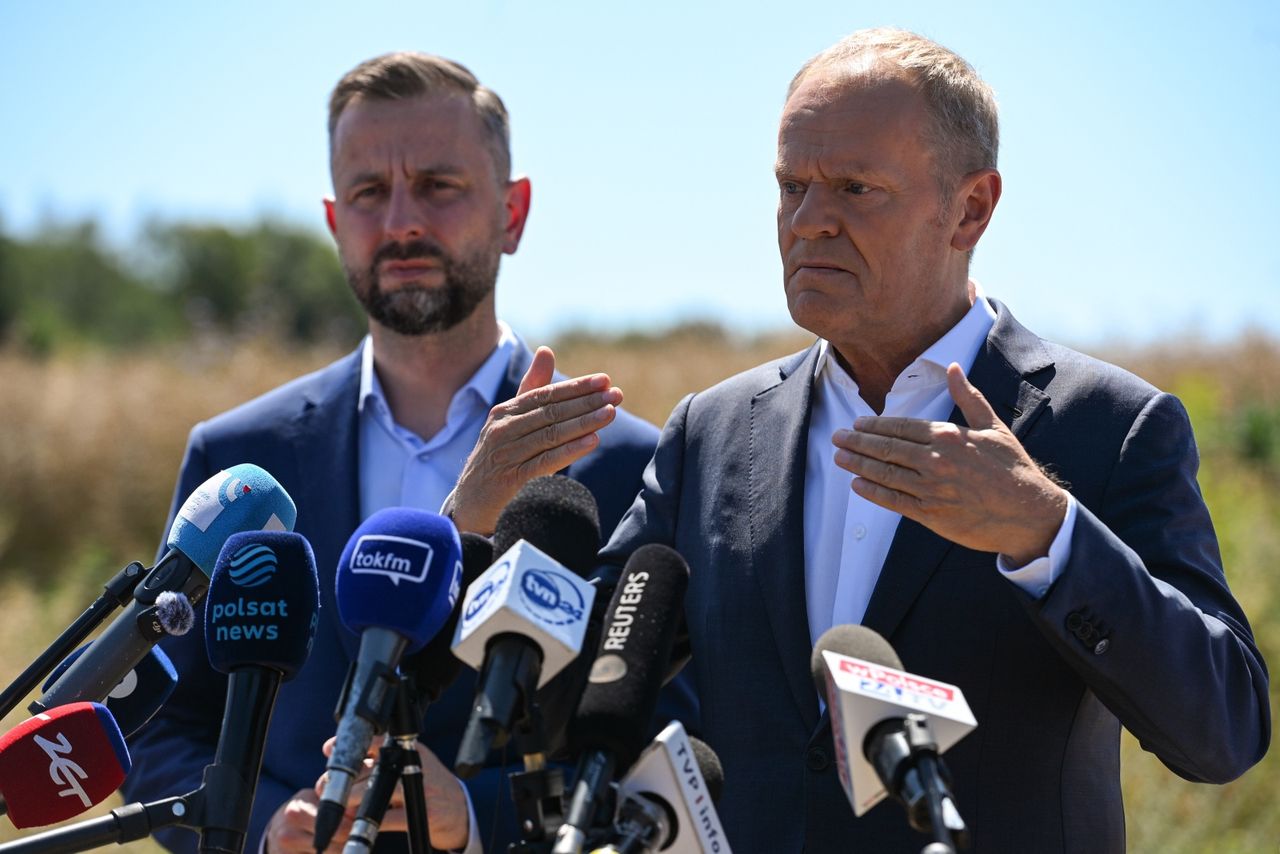 Pocisk nad Polską. Dlaczego nie było alertu RCB? Tusk tłumaczy