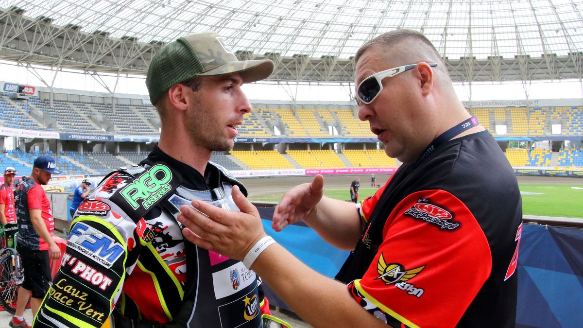 Zdjęcie okładkowe artykułu: WP SportoweFakty / Łukasz Trzeszczkowski / Na zdjęciu: David Bellego (z lewej) w rozmowie z Tomaszem Bajerskim