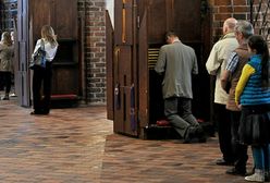 Wielkanoc - czas wielkich kolejek do konfesjonałów. "Grzechy są te same"