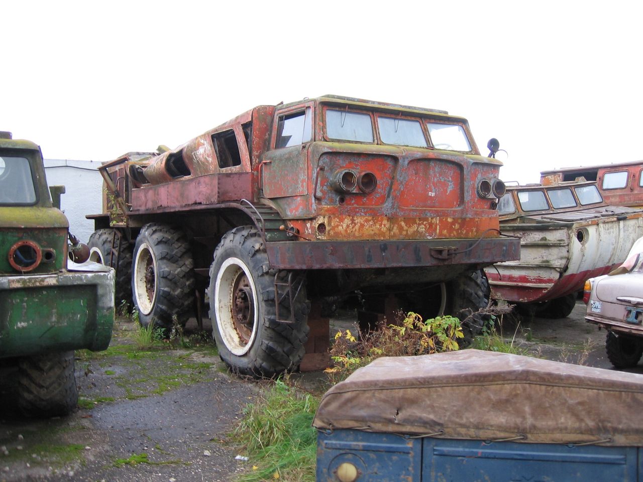 Unleashed behemoth of Siberia: the colossal dual-engine ZIL-E-167 that never made the grade