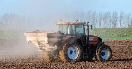 Co z cenami nawozów? Cła zbiegają się w czasie z walkami na Bliskim Wschodzie