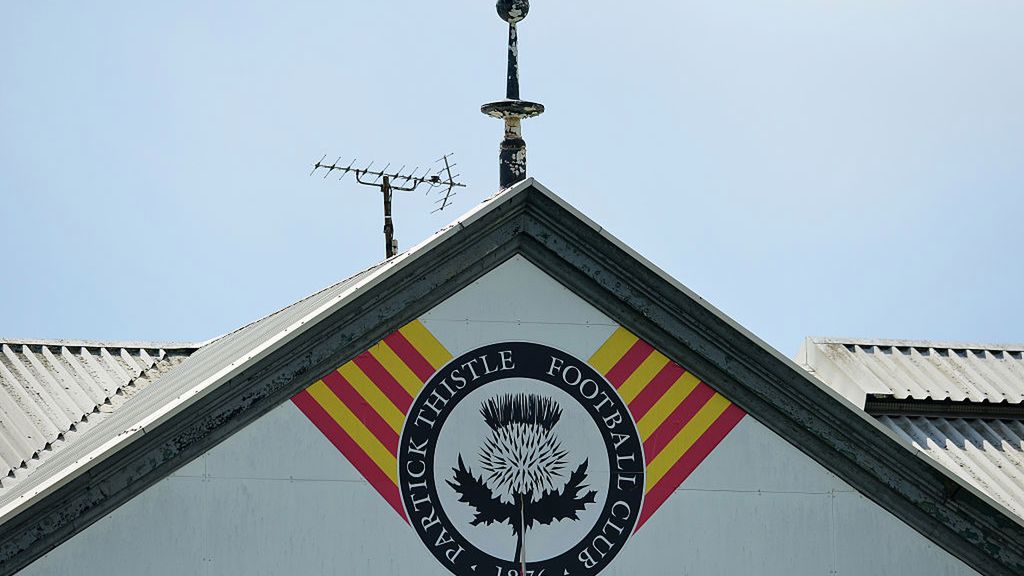 herb szkockiego klubu Patrick Thistle FC