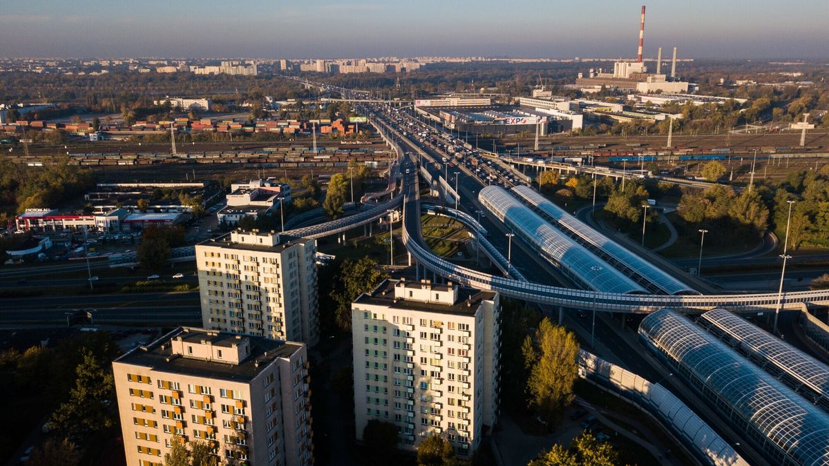 Na warszawskim Targówku wystawiono na sprzedaż dom z 13 lokalami (zdjęcie ilustracyjne) 